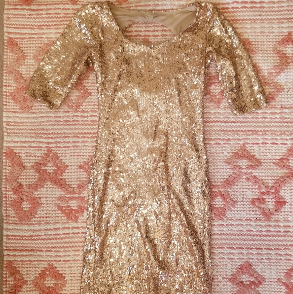 Form fitting rose gold sequined sleeved dress - Picture 1 of 4